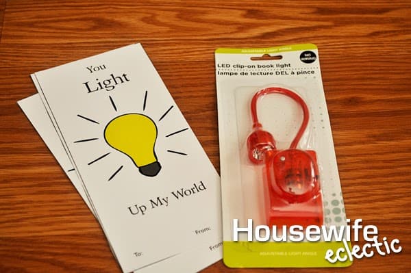Housewife Eclectic: You Light Up My World Valentine with Free Printable