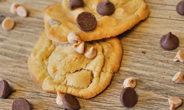 Peanut Butter chocolate chip cookies