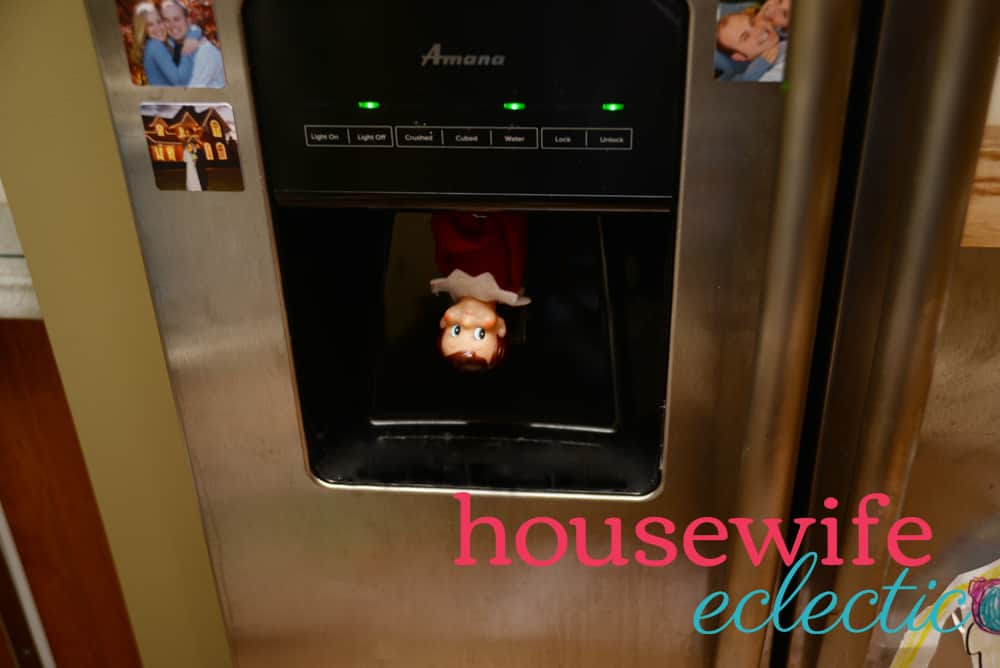 Housewife Eclectic: Easy Elf on the Shelf Schedule and Ideas