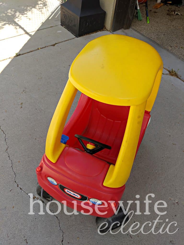 Housewife Eclectic: Ecto 1 Cozy Coupe